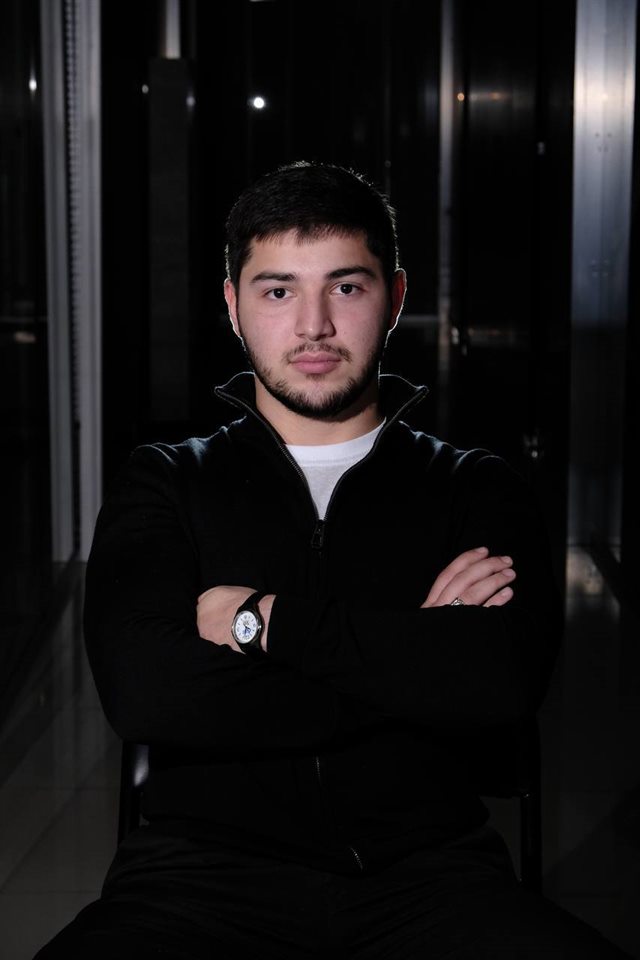 Джабраил, преподаватель танцев